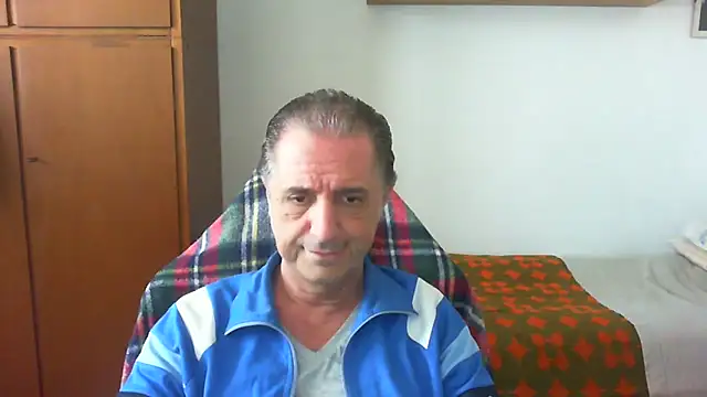 lliuk70mi online show from May 2026 12:00:02 PM