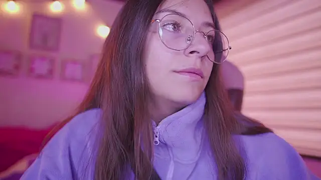 milly kenner online show from March 2026 07:09:01 PM