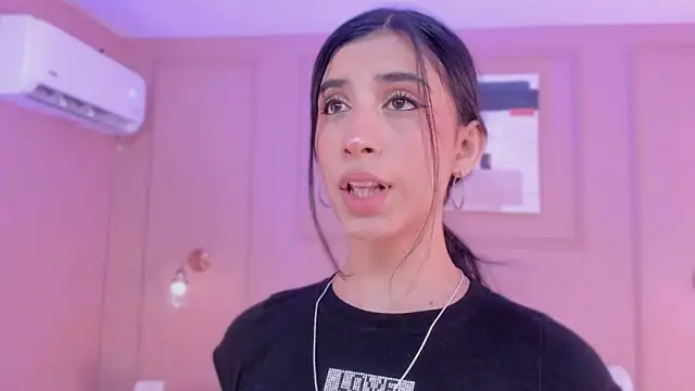 zia cooper online show from March 2026 06:35:01 PM