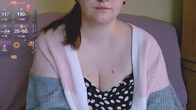 Snapshot of ChubbyMaia chatting on February 2025 01:20:01 PM ChubbyMaia online show from February 2025 01:20:01 PM