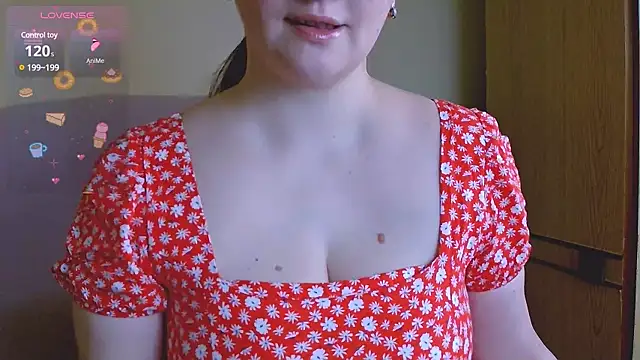 Snapshot of ChubbyMaia chatting on March 2025 12:13:01 PM ChubbyMaia online show from March 2025 12:13:01 PM