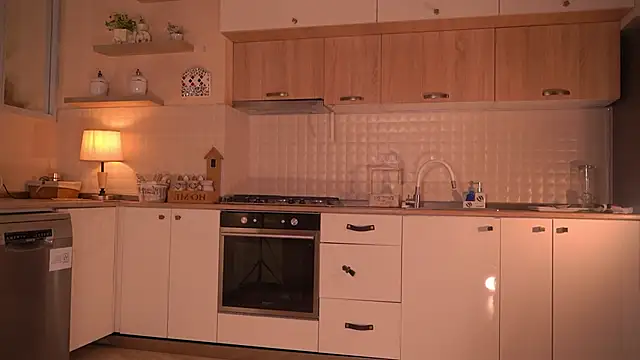 Snapshot of AudreyBarren chatting on March 2026 07:15:01 AM AudreyBarren online show from March 2026 07:15:01 AM