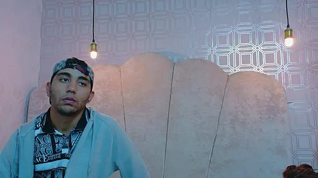 Annyeli online show from November 2025 02:13:01 PM