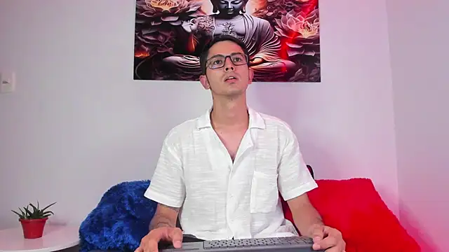 Ethan Sai    online show from February 2025 11:31:01 PM