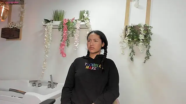 cute mia23 online show from January 2025 01:08:02 PM