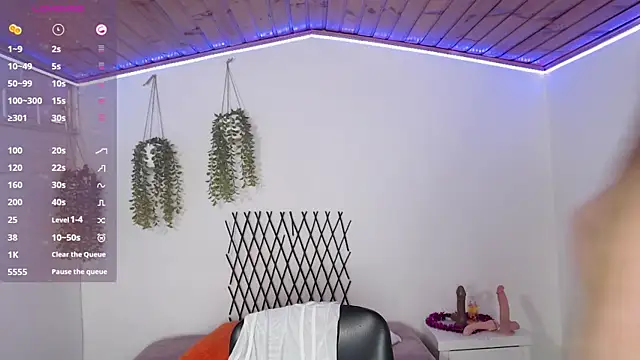 karla charloby online show from October 2025 02:18:02 PM