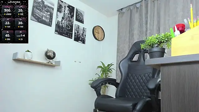 Snapshot of SophieBaker__ chatting on February 2026 01:54:01 AM SophieBaker online show from February 2026 01:54:01 AM