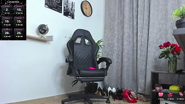 Snapshot of SophieBaker__ chatting on February 2026 01:53:01 AM SophieBaker online show from February 2026 01:53:01 AM