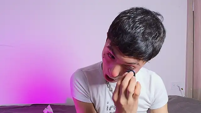 Snapshot of Justyn_Ross chatting on September 2025 11:10:01 PM Justyn Ross online show from September 2025 11:10:01 PM