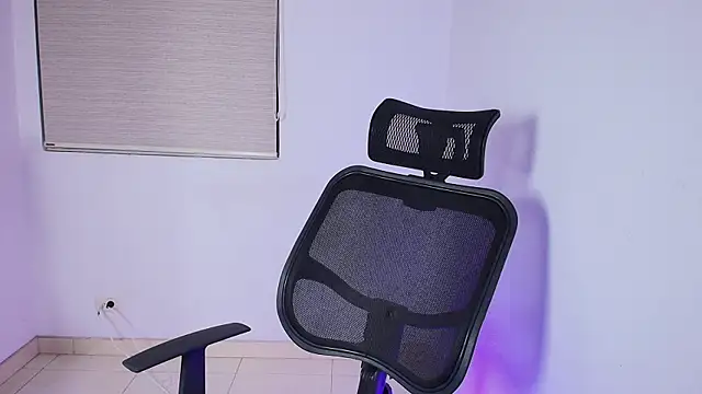 Snapshot of Justyn_Ross chatting on October 2025 05:47:02 AM Justyn Ross online show from October 2025 05:47:02 AM