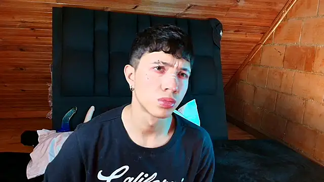 Snapshot of Justyn_Ross chatting on October 2025 05:36:02 PM Justyn Ross online show from October 2025 05:36:02 PM