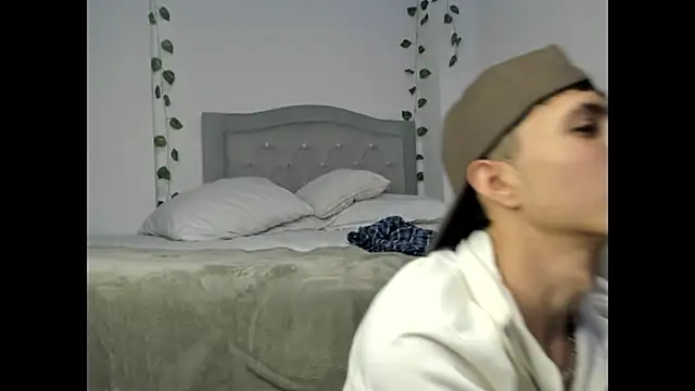 Justyn Ross online show from February 2026 11:10:01 PM