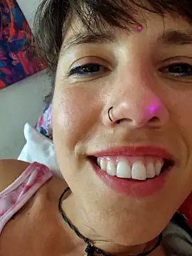 Lyrass online show from April 2026 04:21:01 PM