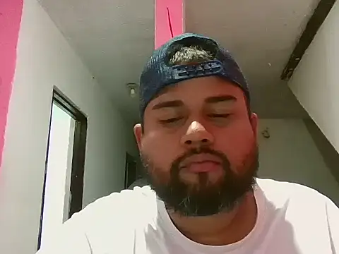 Snapshot of GABRIELGARCIA1313 chatting on January 2026 11:14:01 PM GABRIELGARCIA1313 online show from January 2026 11:14:01 PM