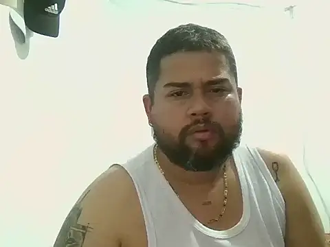 Snapshot of GABRIELGARCIA1313 chatting on February 2026 02:32:01 AM GABRIELGARCIA1313 online show from February 2026 02:32:01 AM