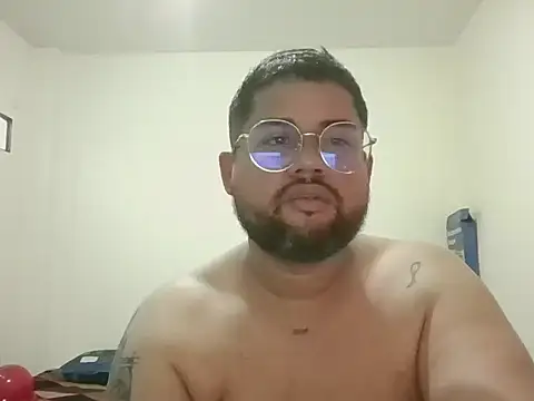 Snapshot of GABRIELGARCIA1313 chatting on February 2026 11:00:01 PM GABRIELGARCIA1313 online show from February 2026 11:00:01 PM