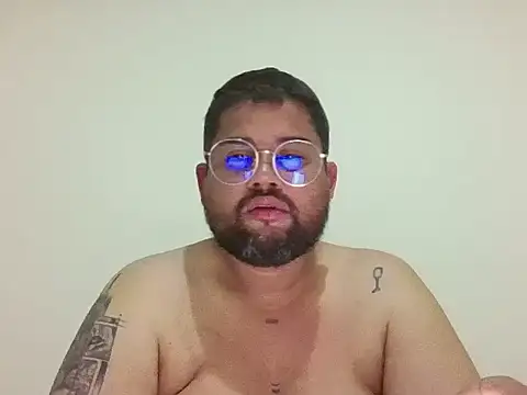 Snapshot of GABRIELGARCIA1313 chatting on February 2026 01:07:02 AM GABRIELGARCIA1313 online show from February 2026 01:07:02 AM