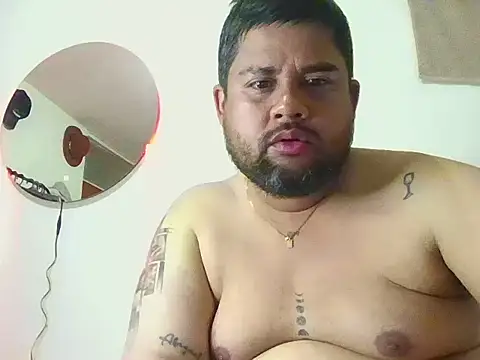 GABRIELGARCIA1313 online show from June 2026 11:24:01 PM
