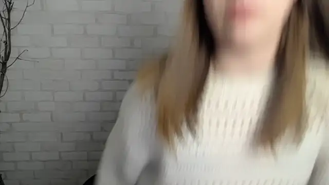 Sweet Doll Luna online show from December 2024 05:44:01 PM