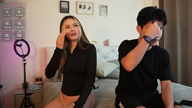 Snapshot of tommy_and_sophie chatting on November 2025 04:42:01 PM tommy and sophie online show from November 2025 04:42:01 PM