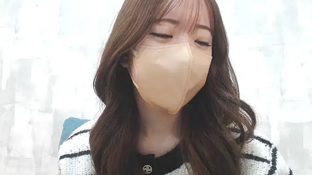 Snapshot of LOVE_MOMO_LOVE chatting on December 2024 11:22:02 AM LOVE MOMO LOVE online show from December 2024 11:22:02 AM