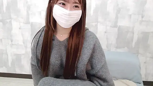 Snapshot of LOVE_MOMO_LOVE chatting on November 2025 11:43:02 AM LOVE MOMO LOVE online show from November 2025 11:43:02 AM