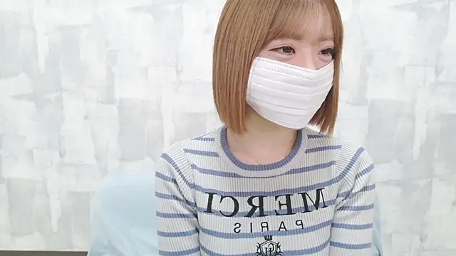 LOVE MOMO LOVE online show from April 2026 12:46:01 PM