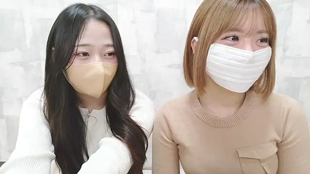 LOVE MOMO LOVE online show from April 2026 11:59:01 AM