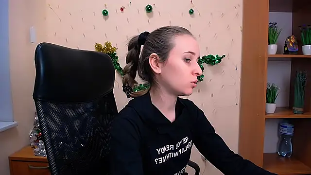  Nicole new online show from December 2024 11:56:02 AM