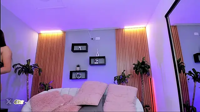 Aixaa charles online show from September 2025 12:09:02 PM