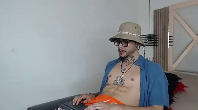 Snapshot of MurdockH chatting on March 2025 08:11:01 AM MurdockH online show from March 2025 08:11:01 AM