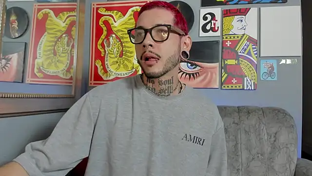 Snapshot of MurdockH chatting on October 2025 05:10:01 AM MurdockH online show from October 2025 05:10:01 AM