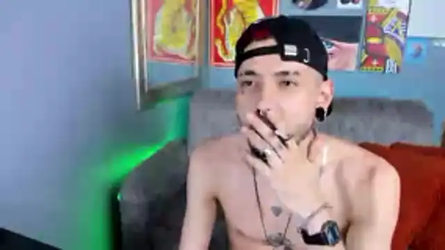 MurdockH online show from December 2025 08:37:02 PM