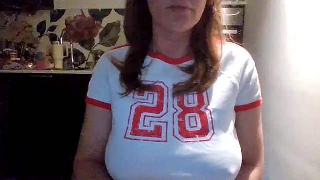 Snapshot of Nina24 chatting on February 2025 08:07:02 PM Nina24 online show from February 2025 08:07:02 PM