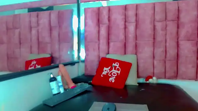 Isalombardi online show from March 2025 11:49:02 AM