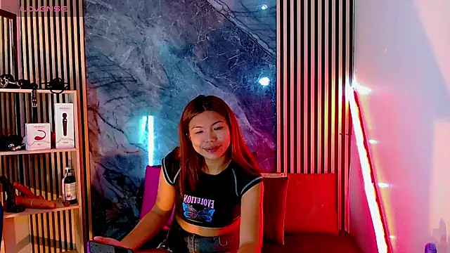 Isalombardi online show from November 2025 02:44:01 AM