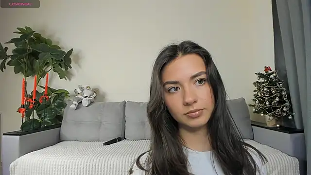 NicoleLuv online show from December 2024 01:47:01 PM