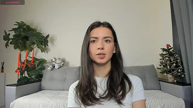 NicoleLuv online show from December 2024 04:51:01 PM