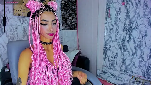 Queen Cuarxxo online show from March 2026 11:27:02 PM