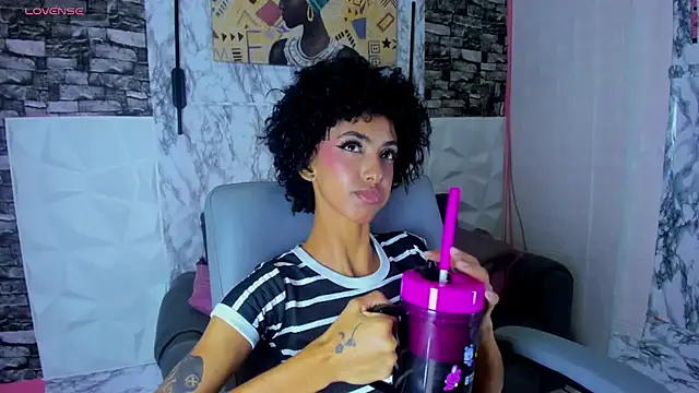 Queen Cuarxxo online show from May 2026 01:57:16 AM