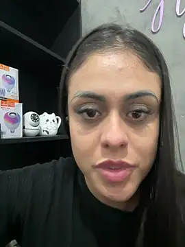 amorinha99 online show from April 2026 04:33:02 PM