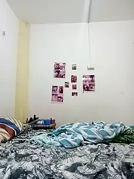 Snapshot of safira_hot chatting on October 2025 08:09:02 PM safira hot online show from October 2025 08:09:02 PM