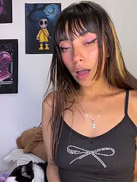 MiaGoth  online show from May 2026 10:33:02 PM