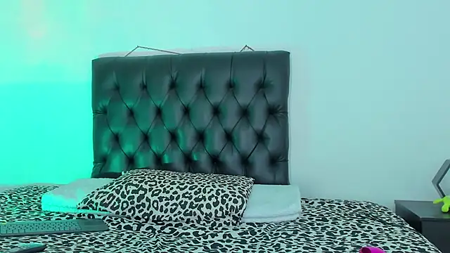 Snapshot of seline_wolff chatting on December 2024 12:40:02 AM seline wolff online show from December 2024 12:40:02 AM