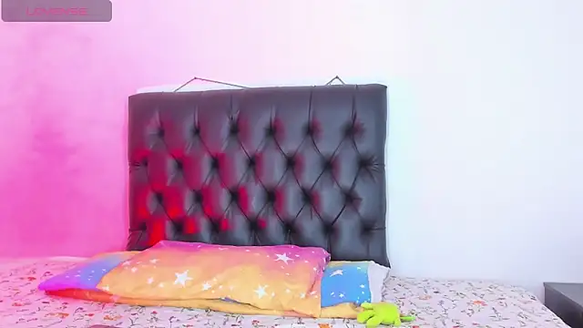 Snapshot of seline_wolff chatting on February 2025 02:49:02 AM seline wolff online show from February 2025 02:49:02 AM