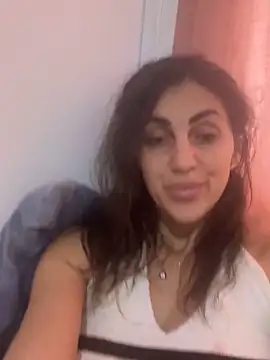 EmaSkyes online show from October 2025 11:19:01 AM