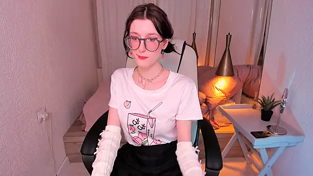 Lil Melanie  online show from January 2025 02:12:02 PM