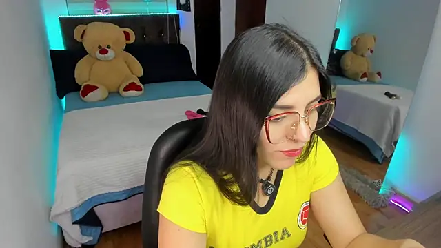 Luxxur69 online show from June 2026 11:47:01 PM
