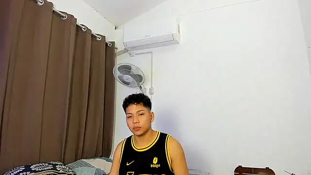 Snapshot of jonmaykolrose chatting on February 2025 01:52:02 AM jonmaykolrose online show from February 2025 01:52:02 AM