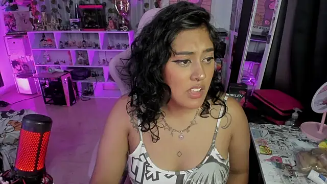 Snapshot of pawmistry chatting on February 2025 03:28:01 AM pawmistry online show from February 2025 03:28:01 AM